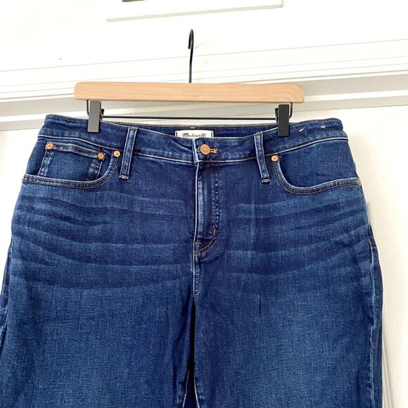Madewell Petite Curvy Kick Out Crop Jeans 33P Dark Blue Bootcut Denim Jean - Picture 3 of 9